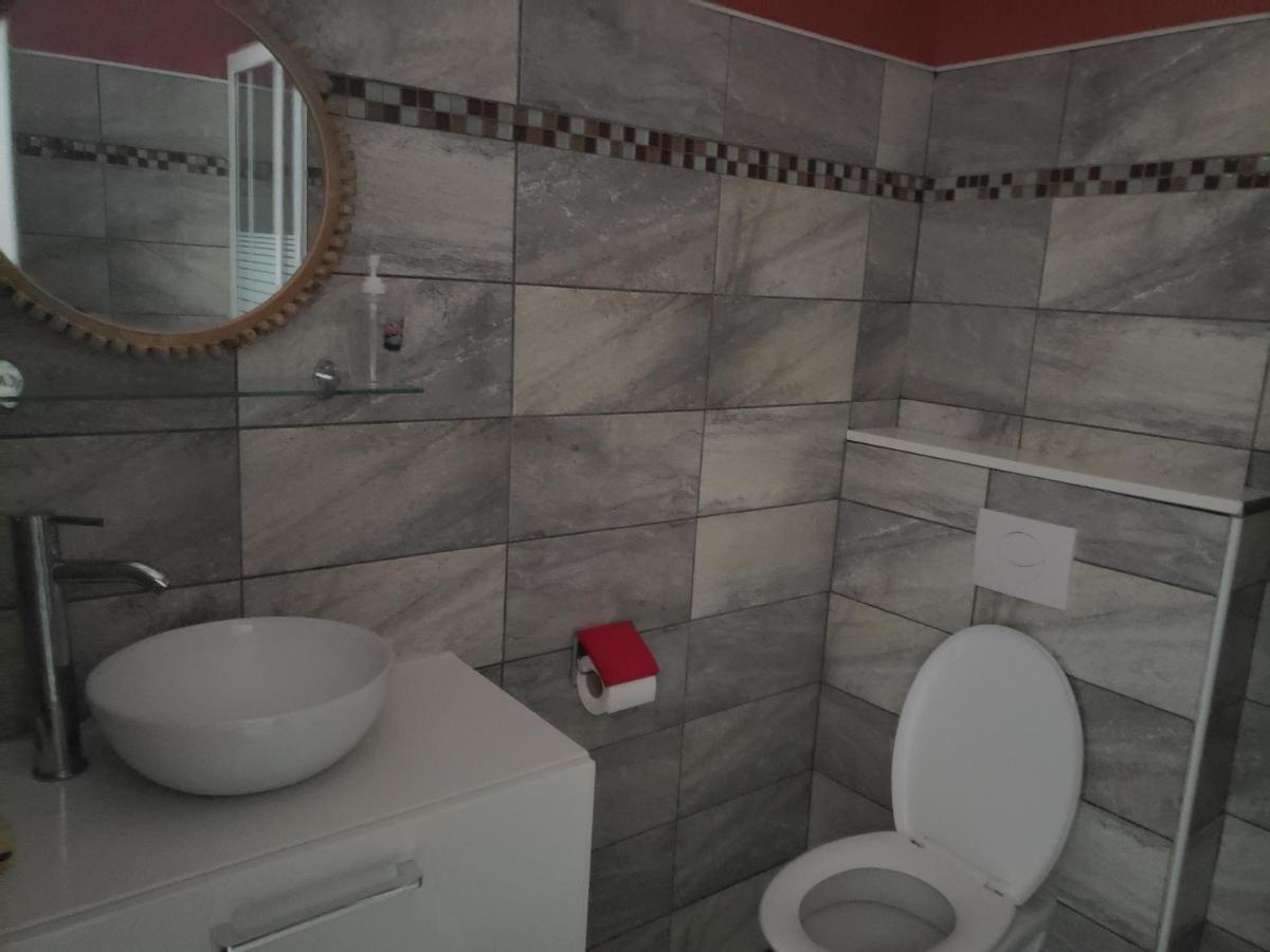 Ptit Coin Hibiscus2 Apartman Pointe-Noire Kültér fotó